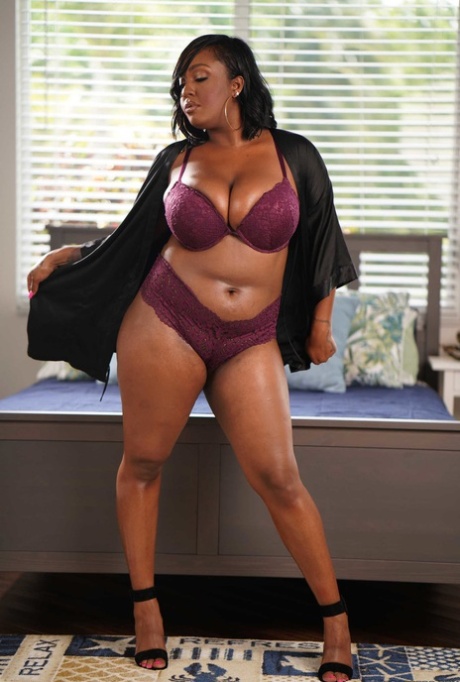 Voluptuous ebony Layton Benton strips & exposes her monster ass & natural tits