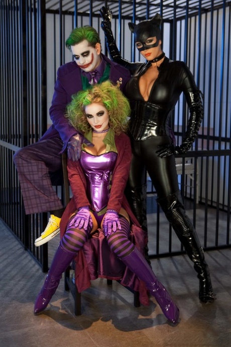 Big boobed cosplay sluts Dylan Ryder and Gemma Massey share a Joker's dick