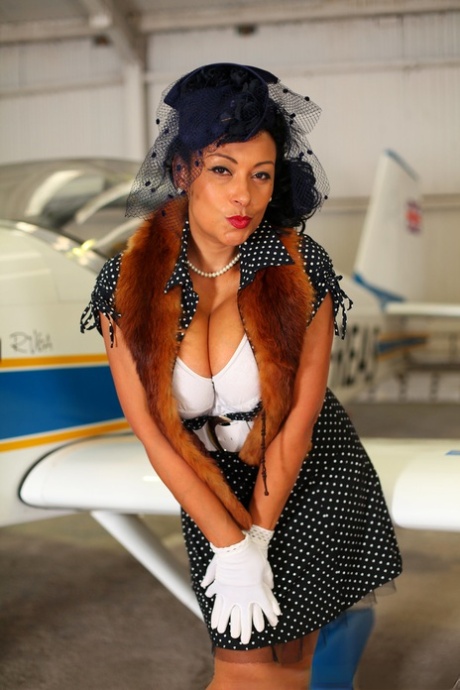 Alluring MILF Danica Collins flaunting her big tits in a hot vintage scene