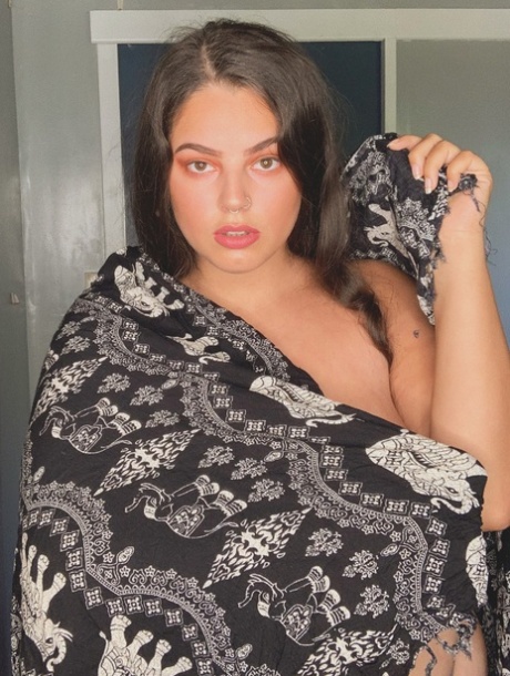 Brunette babe with huge saggy tits Jordyn Khaled reveals her big butt