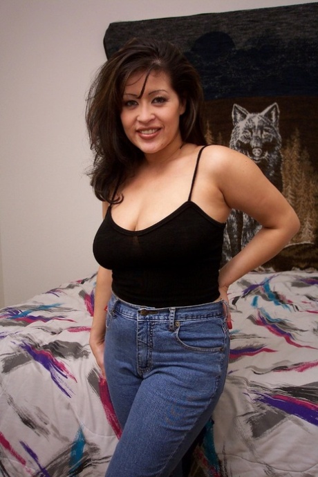 Busty Petite Pics