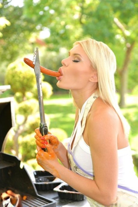 Porn World featuring Kitana Lure Hot Porn Pics