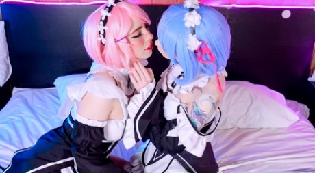 Horny anime babes masturbate with dildos in a lesbian threesome