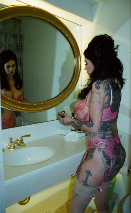 Amazing Films performed by Arabelle Raphael, Queenie Sateen Porn Images