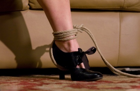 Submissive Minx Grrl gets her holes toyed to orgasm while bound